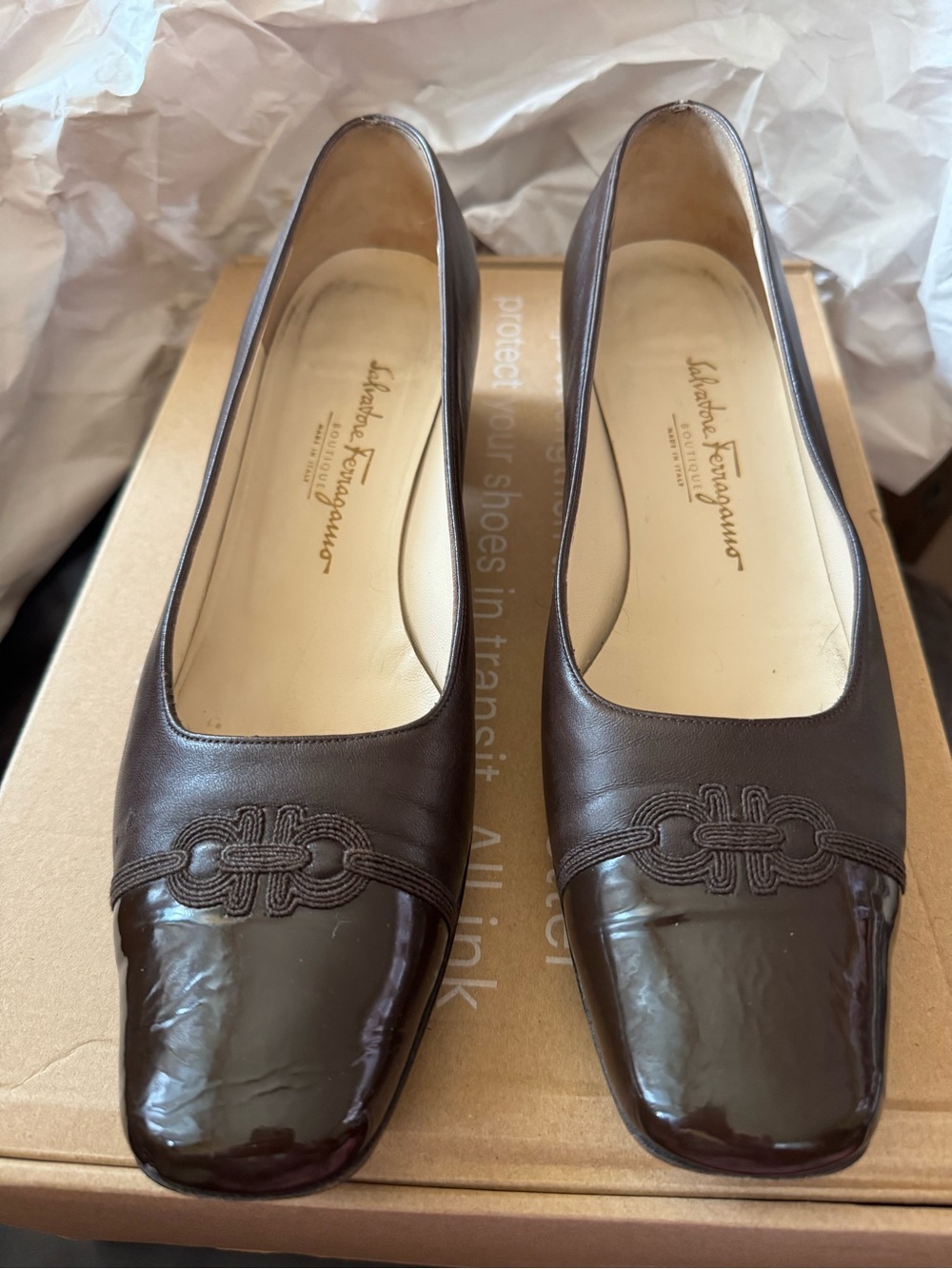Vintage Salvatore Ferragamo Brown Leather Patent Cap Toe Pumps 9.5B